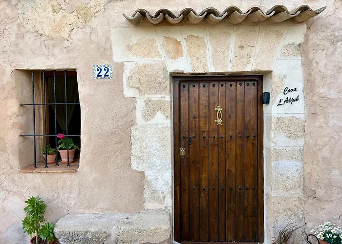 Cova L\'Aljub